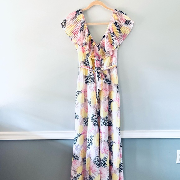 Victorias Secret - Picture 2 of 5